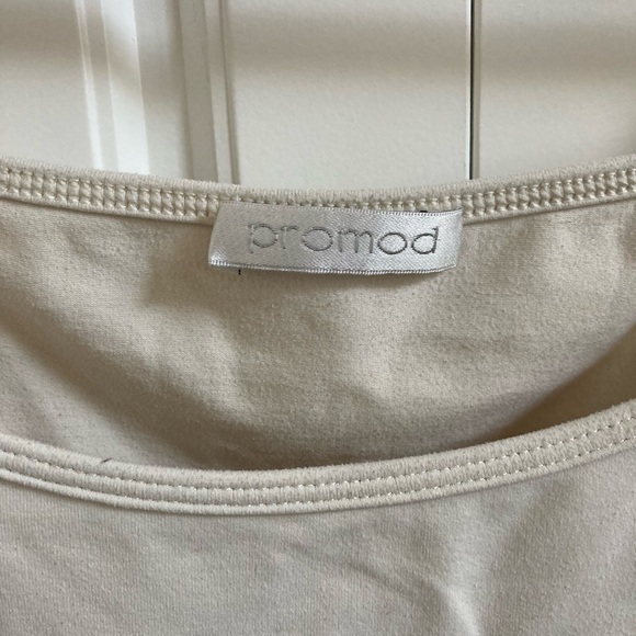 White layering tank - Picture 2 of 4